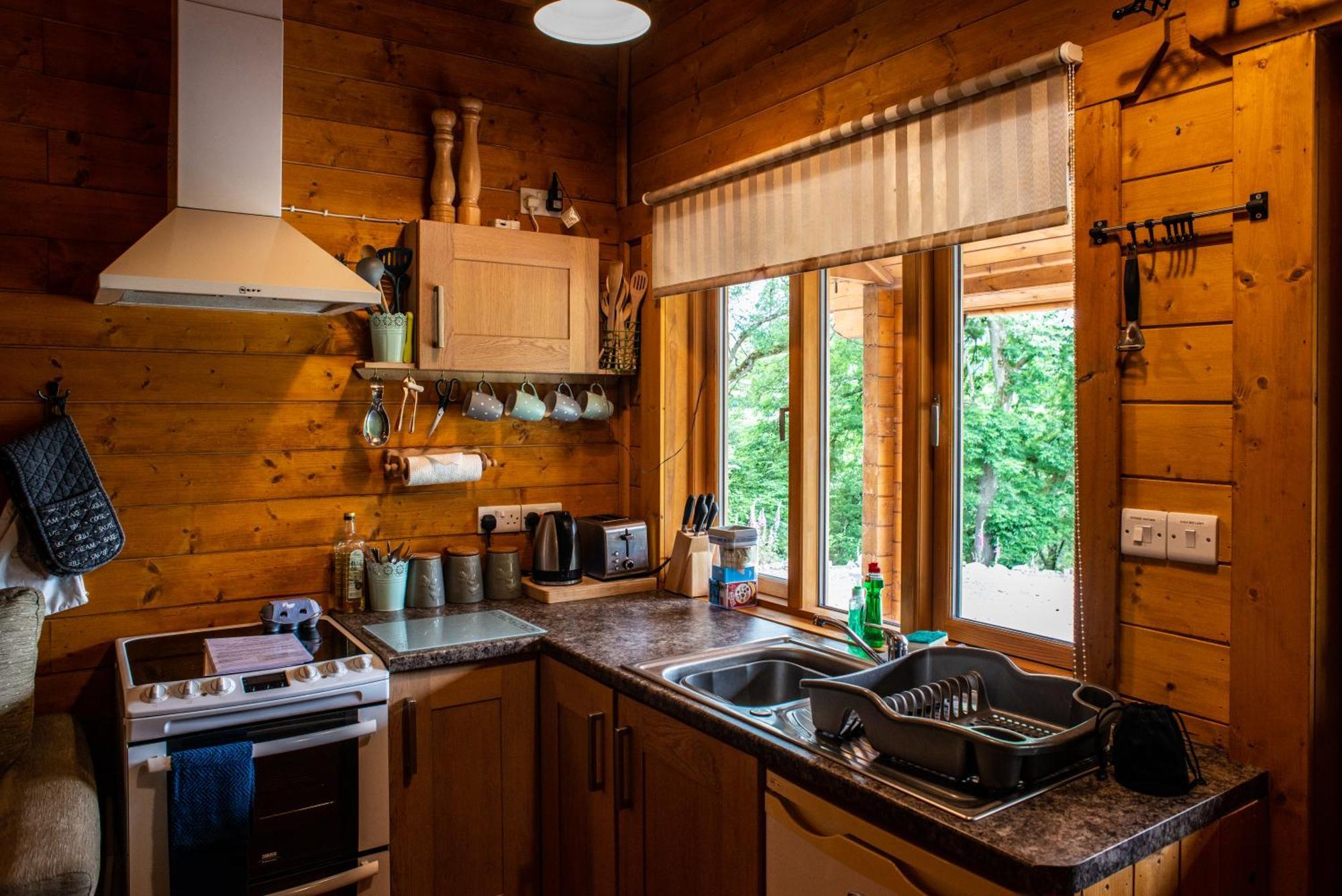Cherry Cabin - Little Log Cabin In Wales Bettws Cedewain Exterior foto